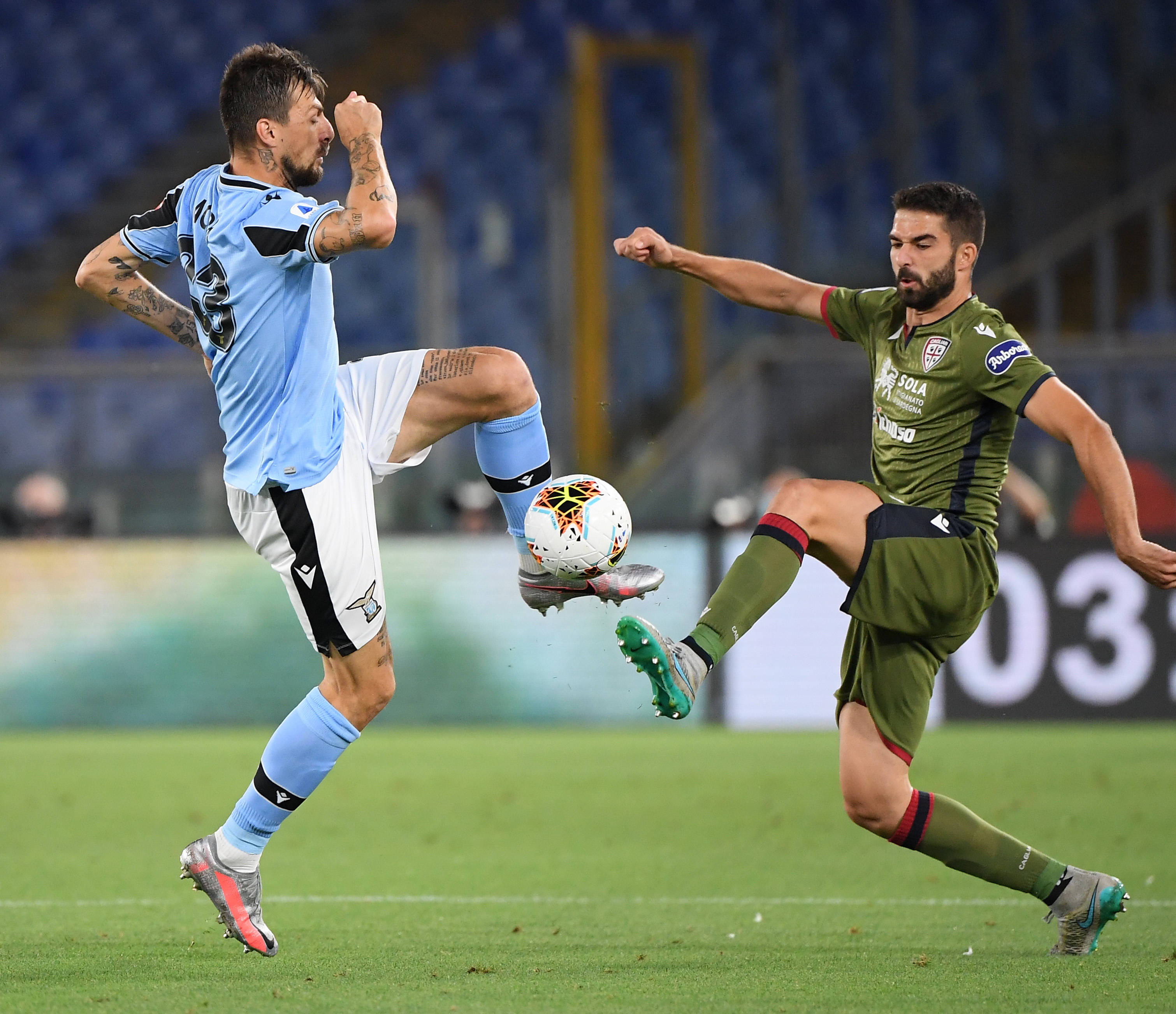 但随着比赛 但随着比赛